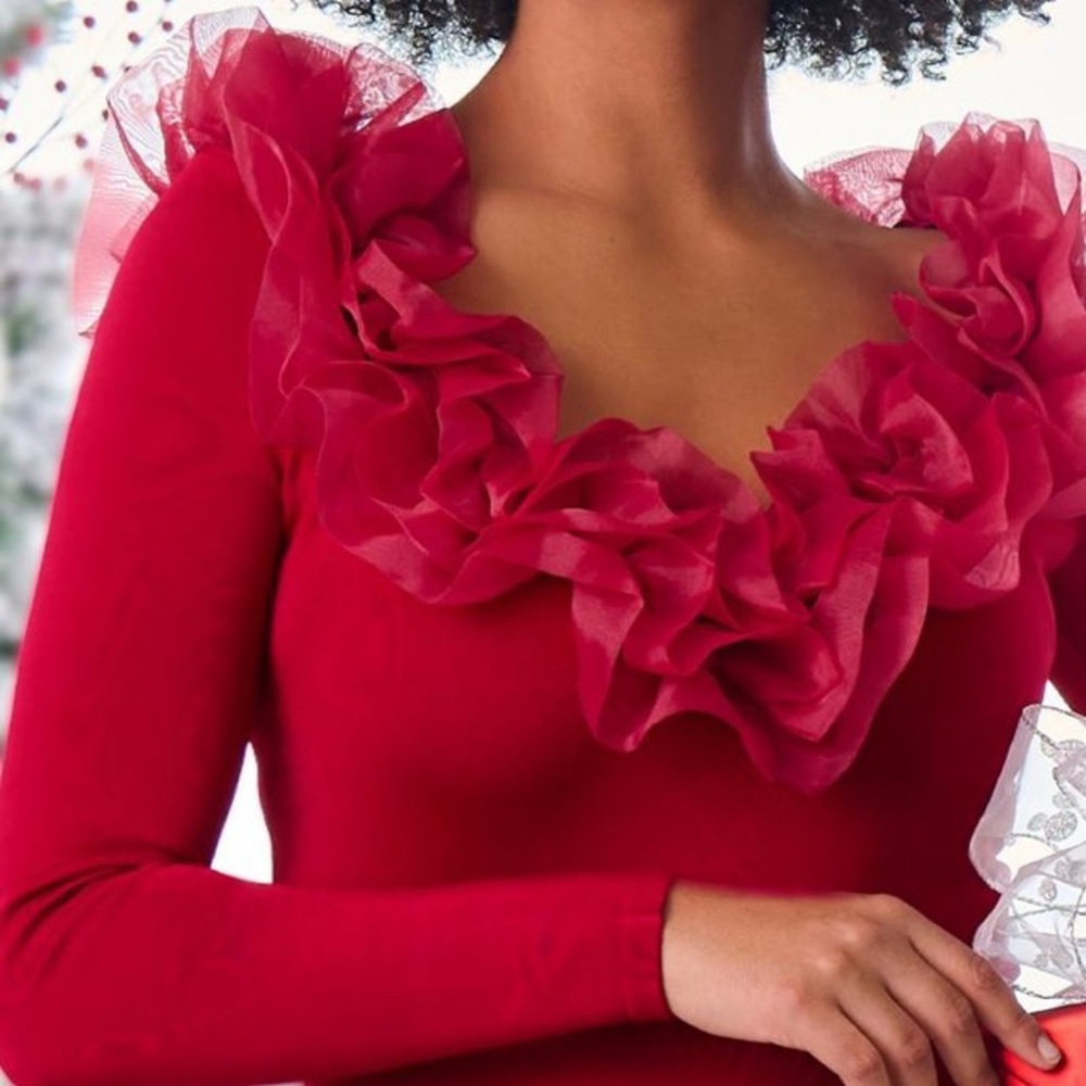Dramatic Ruffle V Neck - Red